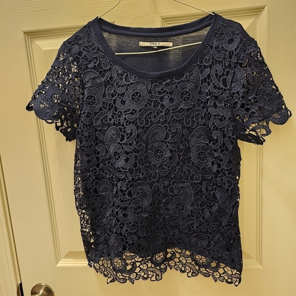 Only shirt blue size 38 floral holes  (M/10 in US) - Picture 4 of 5